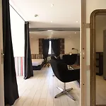 Domaine De Larchey & Son Restaurant - Bordeaux Sud