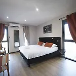 Domaine De Larchey & Son Restaurant - Bordeaux Sud 3*