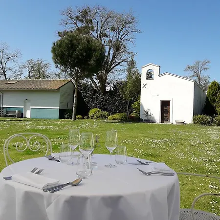 Domaine De Larchey Hotel Saint-Médard-dʼEyrans