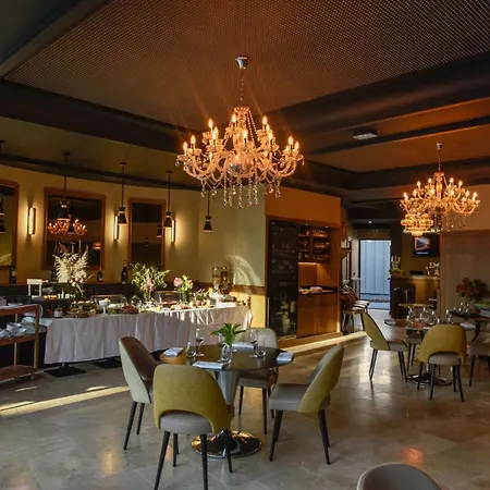 Domaine De Larchey & Son Restaurant - Bordeaux Sud Saint-Médard-dʼEyrans